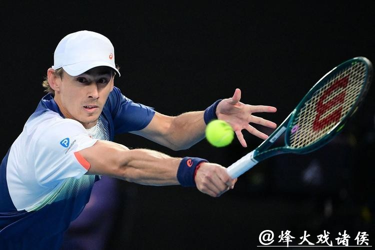 38岁德约5盘逆转赢辛纳晋级澳网决赛，永远不要低估一位老将的韧劲！